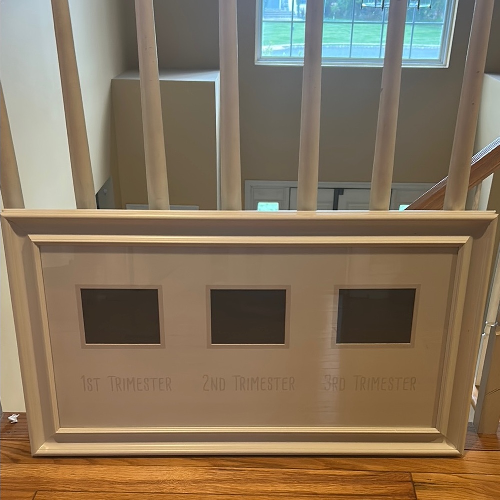 Cream Trimester Photo Frame